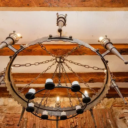 Romantic Medieval Апартаменты *