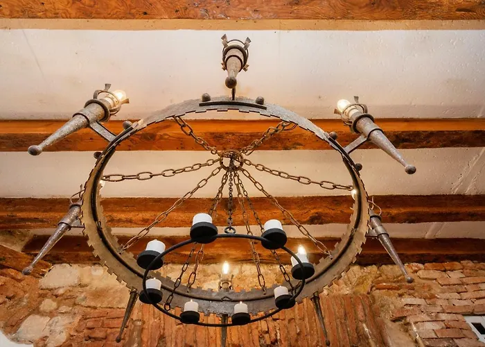 Romantic Medieval شقة *